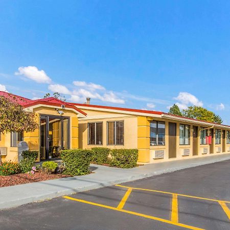 Econo Lodge Norwalk Exterior foto